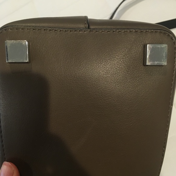 Michael Kors Limited Edition Miranda Bucket Bag - Picture 8 of 8